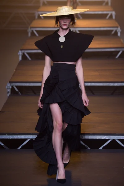 Look 9